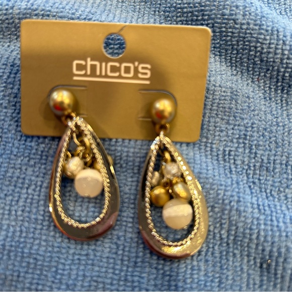 Ladies pierced earrings - Picture 6 of 6